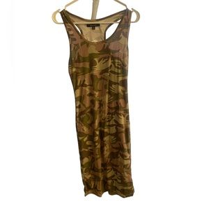 Women’s dress size medium. New with tags.